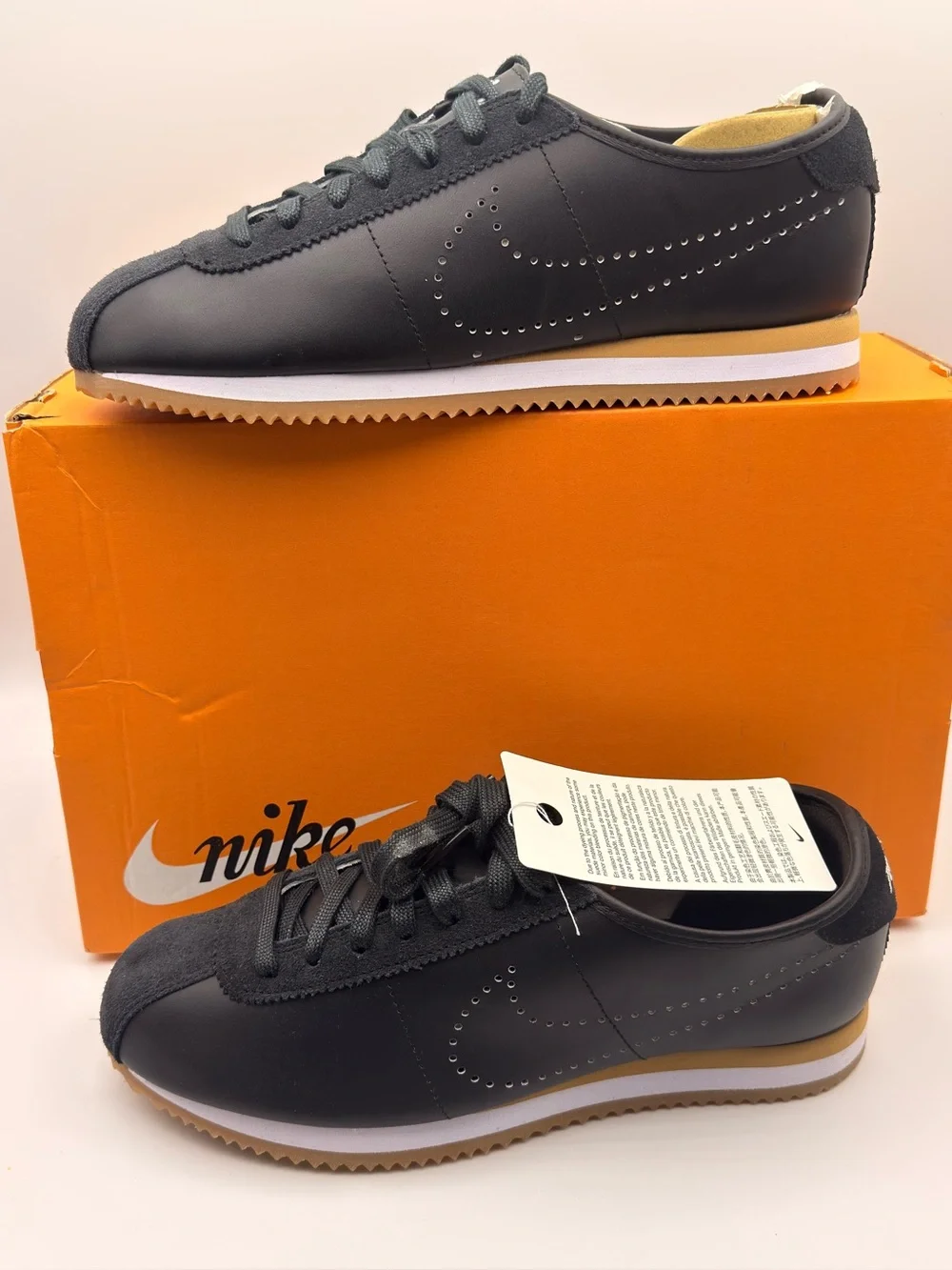 Nike Cortez Leather Black Gum Sneakers Women’s Size 9 NIB